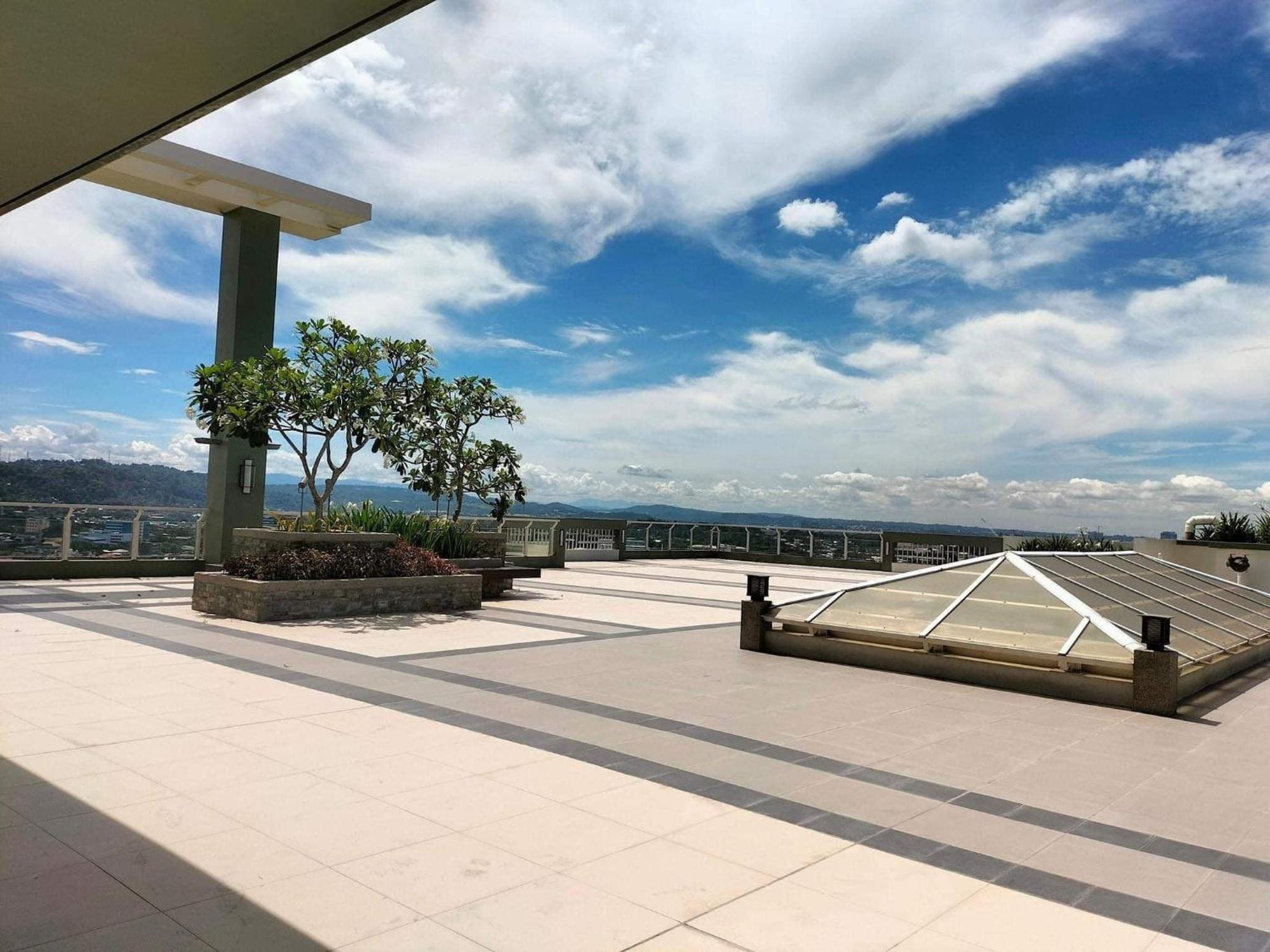 Verdon Parc Davao City With Balcony By Darpm Eksteriør bilde